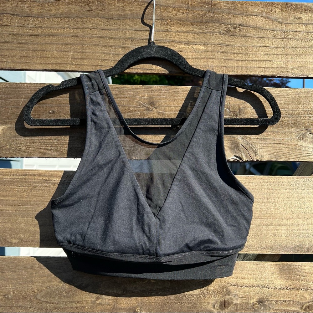 ALO Yoga Jubilee Bra in black